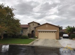 9404 Dove Canyon Way, Bakersfield, CA 93312