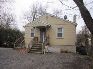 515 Shore Dr, New Windsor, NY 12553