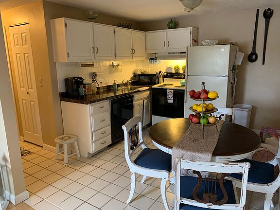 5th image of 1 N Howard Ave APT 6
