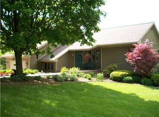 2527 Hagadorn Rd, Mason, MI 48854