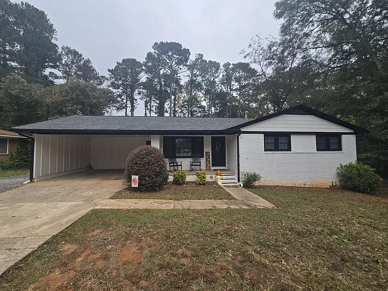 1055 College Station Rd — Photo 15