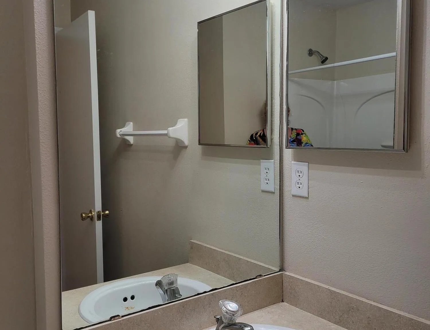 3 bed, 2.5 bath, 1612 sqft, $1,995 — Photo 4