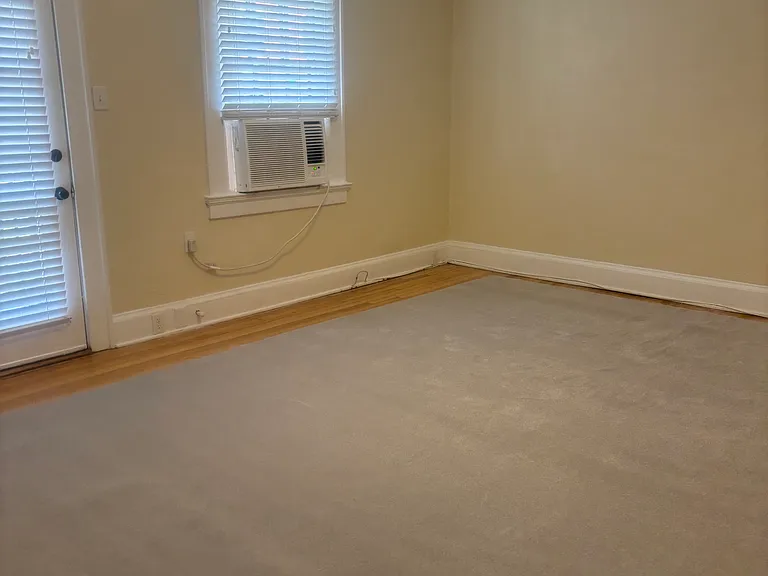 116 W Walnut St #9 — Photo 7