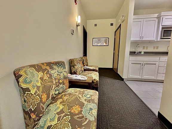 4th image of 1001 W 39th St #1W