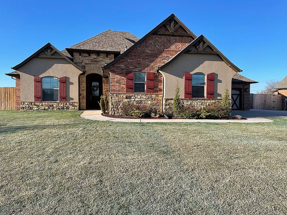 1st image of 2414 Belle Crossing Dr