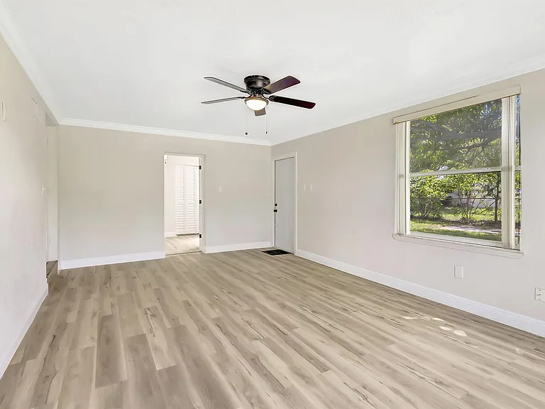 3701 Avenue S — Photo 7