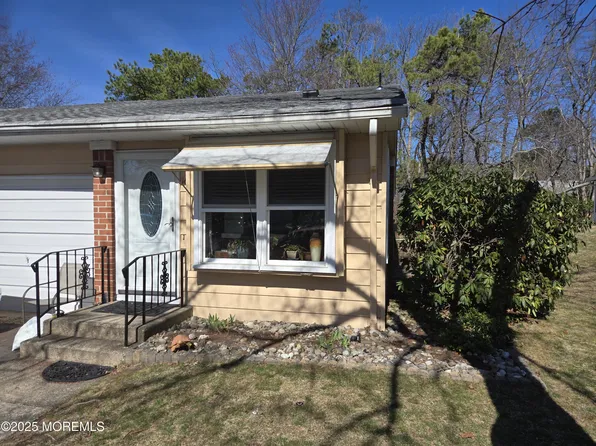 166 Hudson Parkway #B, Whiting, NJ 08759