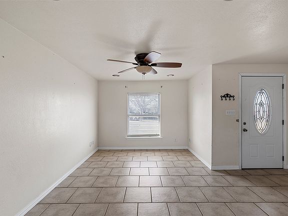 3rd image of 310 S 3rd St