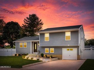 906 Ruth Dr, Neptune, NJ 07753