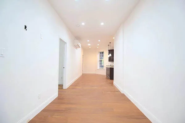 Rented by Bohemia Realty Group | media 12