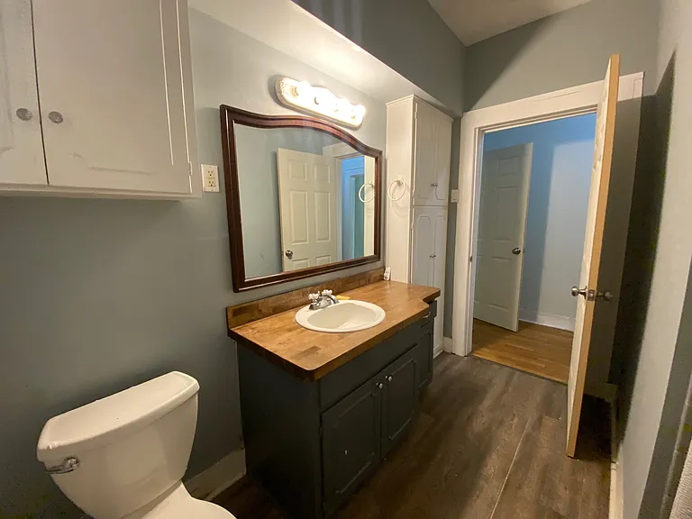 1331 S Travis St — Photo 14