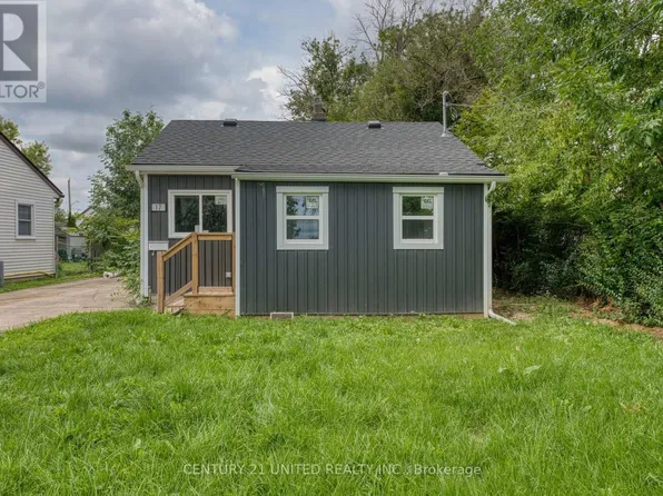 17 Kirk St #2, Saint Catharines, ON L2S 1B8