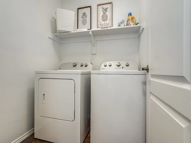 11298 Newberry Dr — Photo 18
