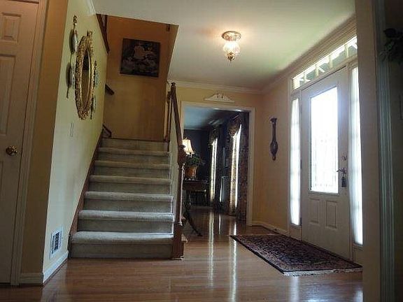2nd image of 190 Creekview Trl