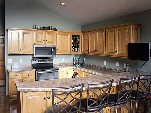 4th image of 3661 Coves North Dr
