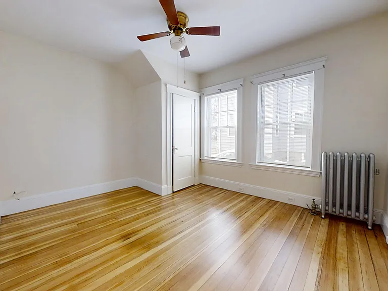 11-13 Clyde Rd #11 — Photo 4