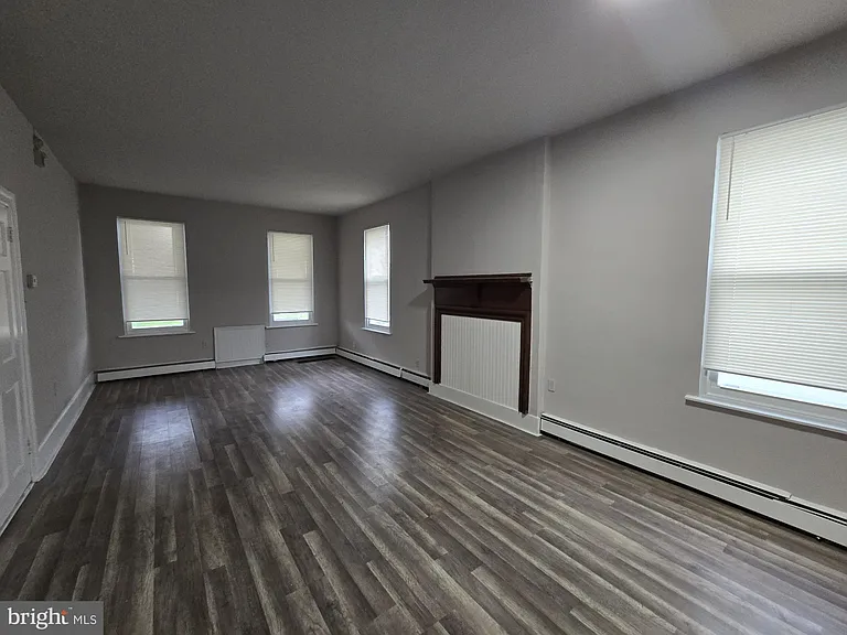 5526 N Mascher St #1 — Photo 3