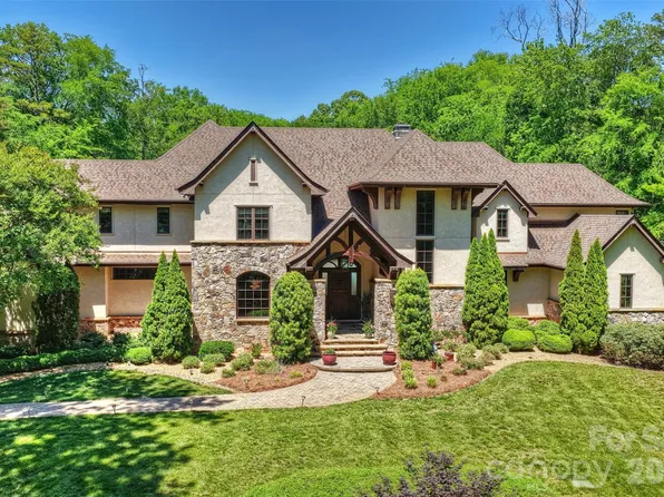 4901 Carmel Park Dr, Charlotte, NC 28226