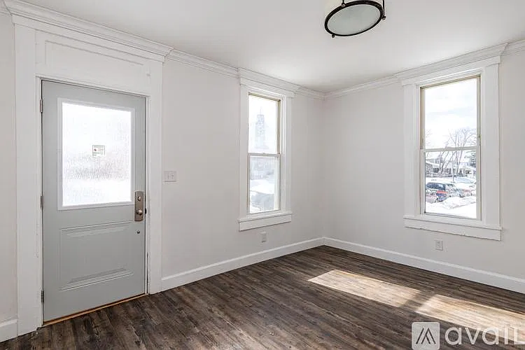 2 bed, 1.0 bath, 850 sqft, $975 — Photo 3