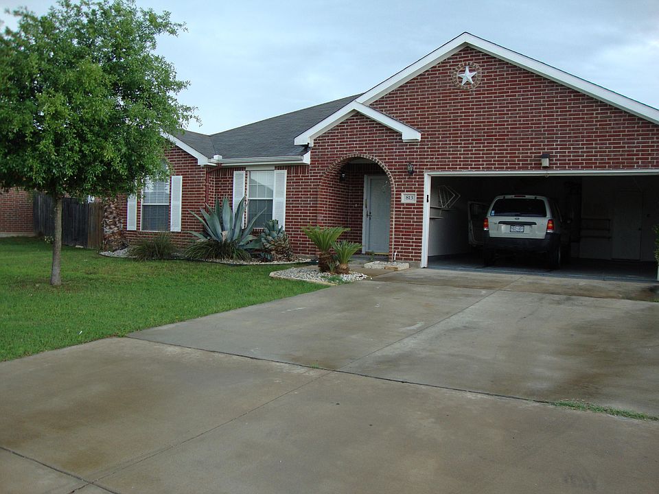 1st image of 813 Wandering Ct