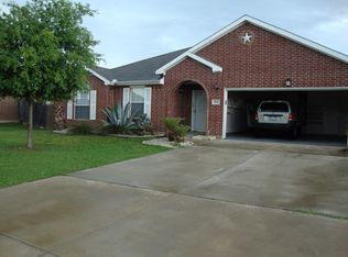 813 Wandering Ct, Granbury, TX 76049