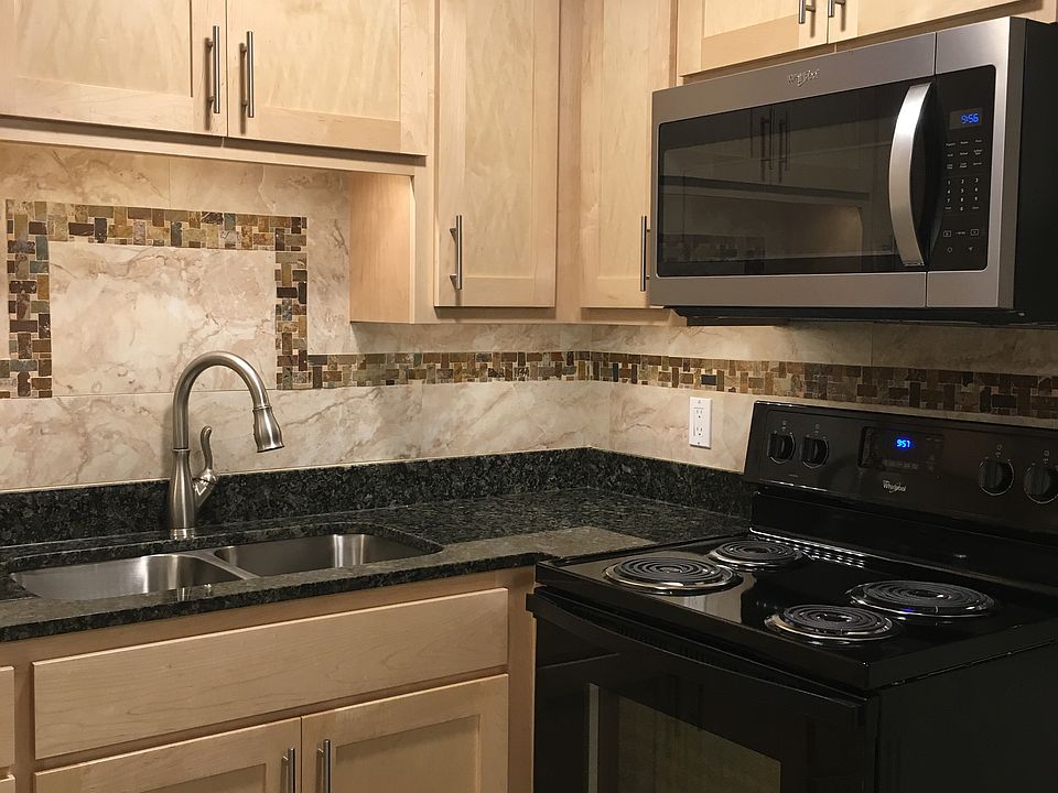 1st image of 819 Ford Ave #7