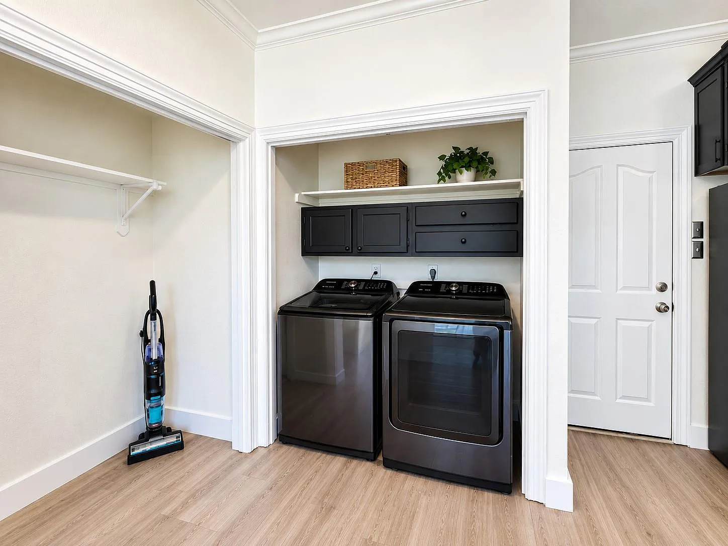 3 bed, 2.5 bath, 1851 sqft, $2,600 — Photo 4