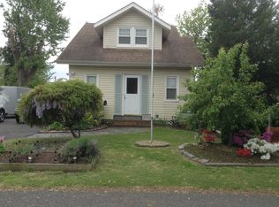 96 Ocean Blvd, Keyport, NJ 07735