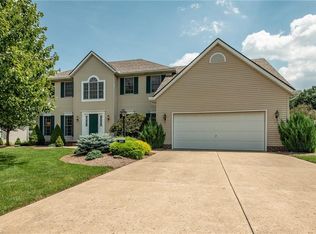 5726 Kings Gate Cir NE, Canton, OH 44721