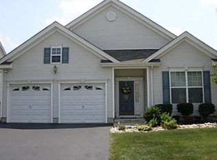 10 Pine Hill Ct, Dayton, NJ 08810