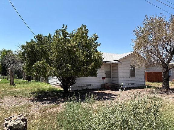 3rd image of 408 E Lockhart Ave