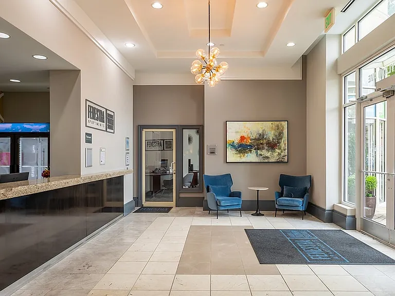 Concierge & Leasing Office
