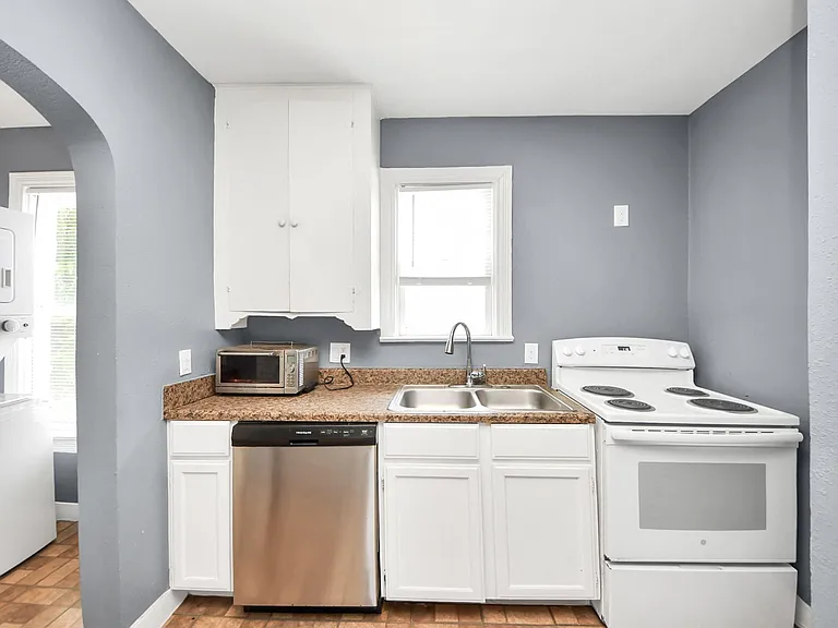 3012 Isabella St #B — Photo 17