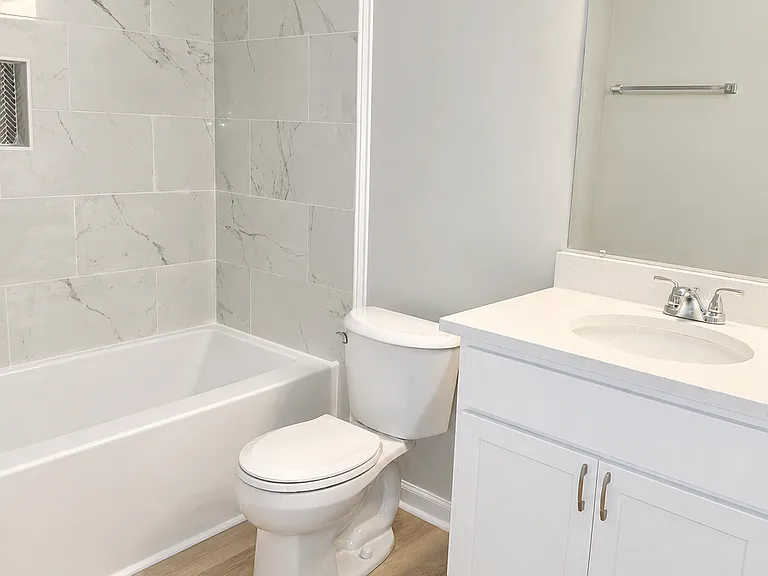 127 Amberwood Dr — Photo 4