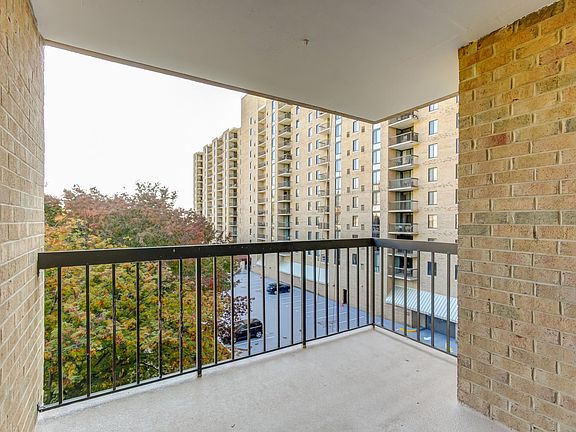 4th image of 4500 S 4 Mile Run Dr APT 303