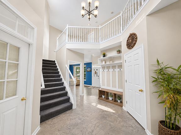 2nd image of 2661 Buckland Dr