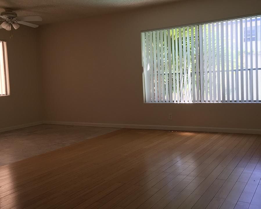 1st image of 3840 Ingraham St Fl 2nd
