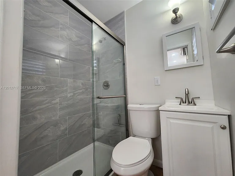 320 New York St #1W — Photo 5