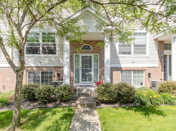 920 Ledgestone Dr, Mahtomedi, MN 55115