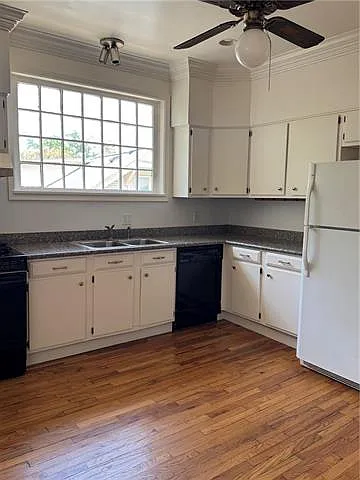214 Hollywood Dr — Photo 6