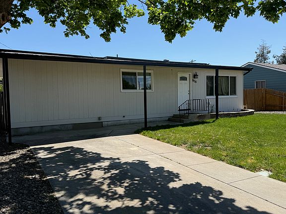 Street View (with driveway)