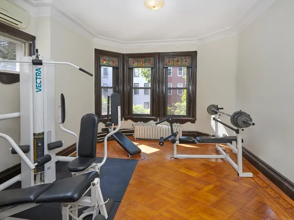 246 Gates Avenue image 15 of 19