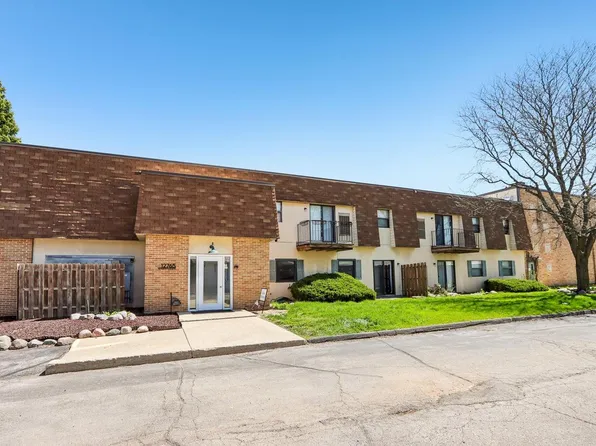 12765 W Hampton AVENUE #103, Butler, WI 53007