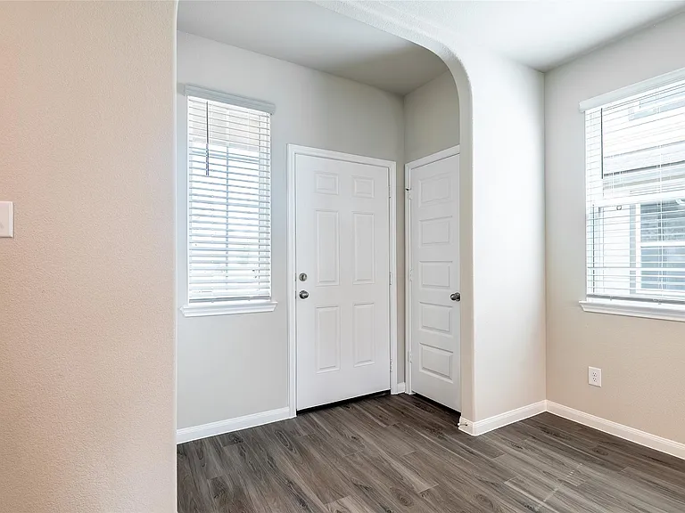 3707 Cub Dr — Photo 5