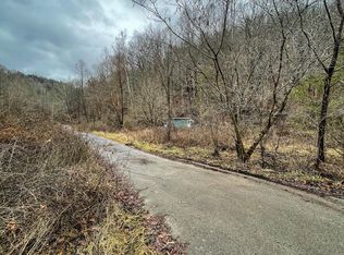 655 Halls Branch Rd, Stanton, KY 40380