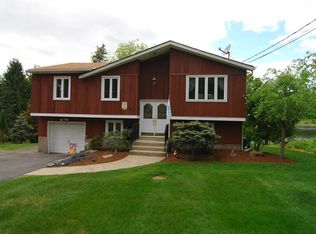 21 Shore Rd, Andover, NJ 07821