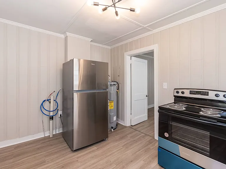 1220 Battle St — Photo 17