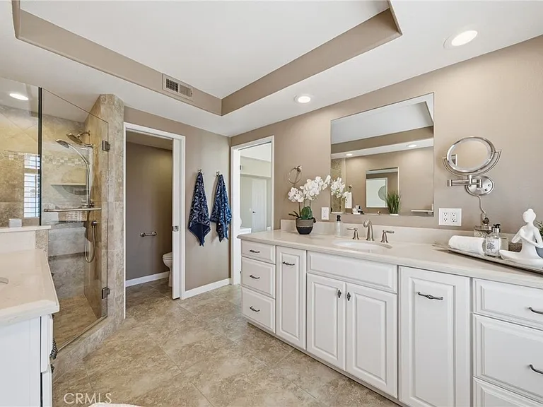 19281 Meadowood Cir — Photo 28
