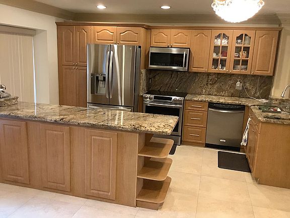 5th image of 4401 NW 92nd Ave