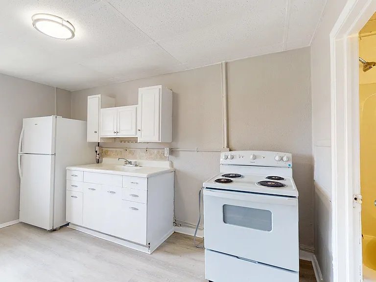2550 Elyria Ave — Photo 34